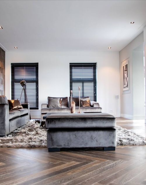 A gas fireplace and tv in the same wall? No problem!