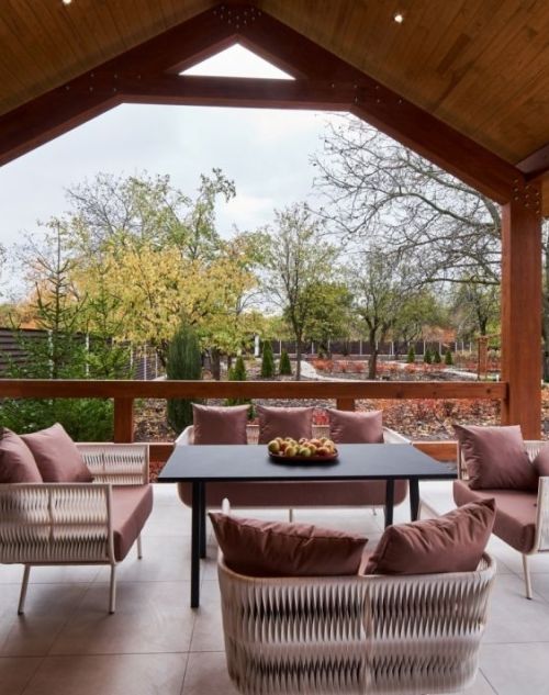 THE 4 MOST FREQUENTLY ASKED QUESTIONS ABOUT OUTSIDE GAS FIREPLACES