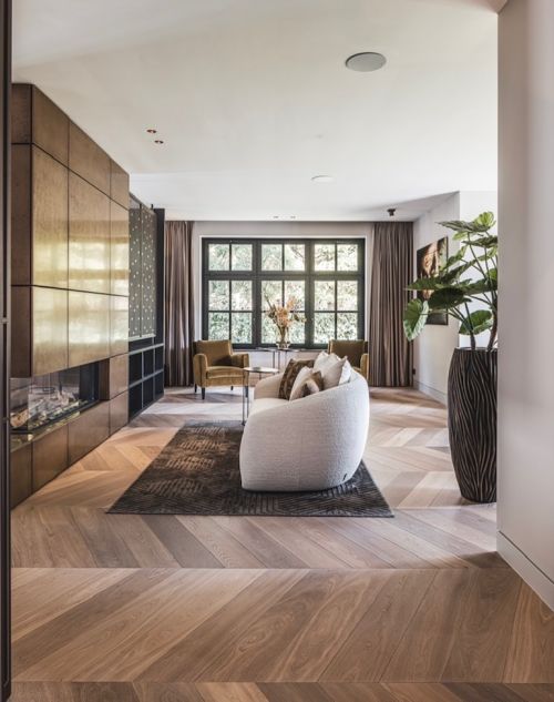 INSPIRATION: FIREPLACE HOUSING IN A METAL LOOK