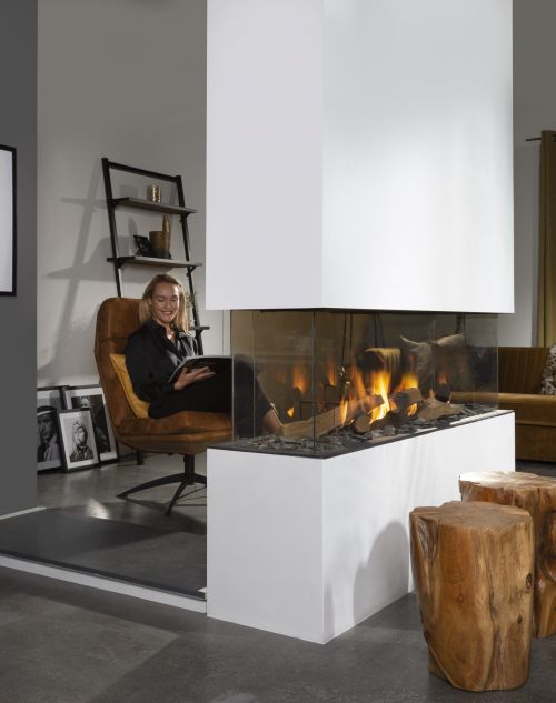 Presenting the spectacular Summum 140 4 / S